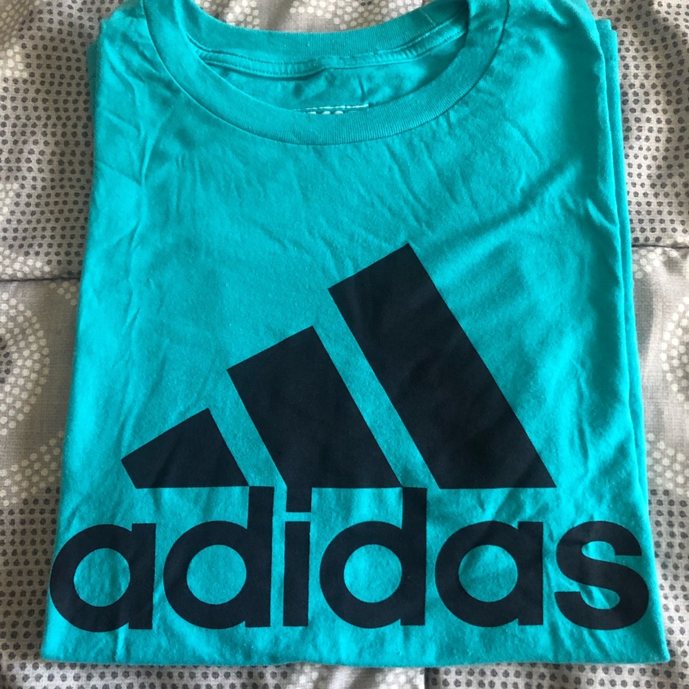 Adidas Tshirt